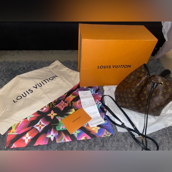 Louis Vuitton NeoNoe MM Noir. Black and Monogram. Good condition. - Picture 4 of 9